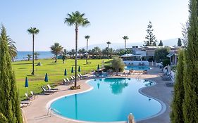 Natura Beach Hotel And Villas